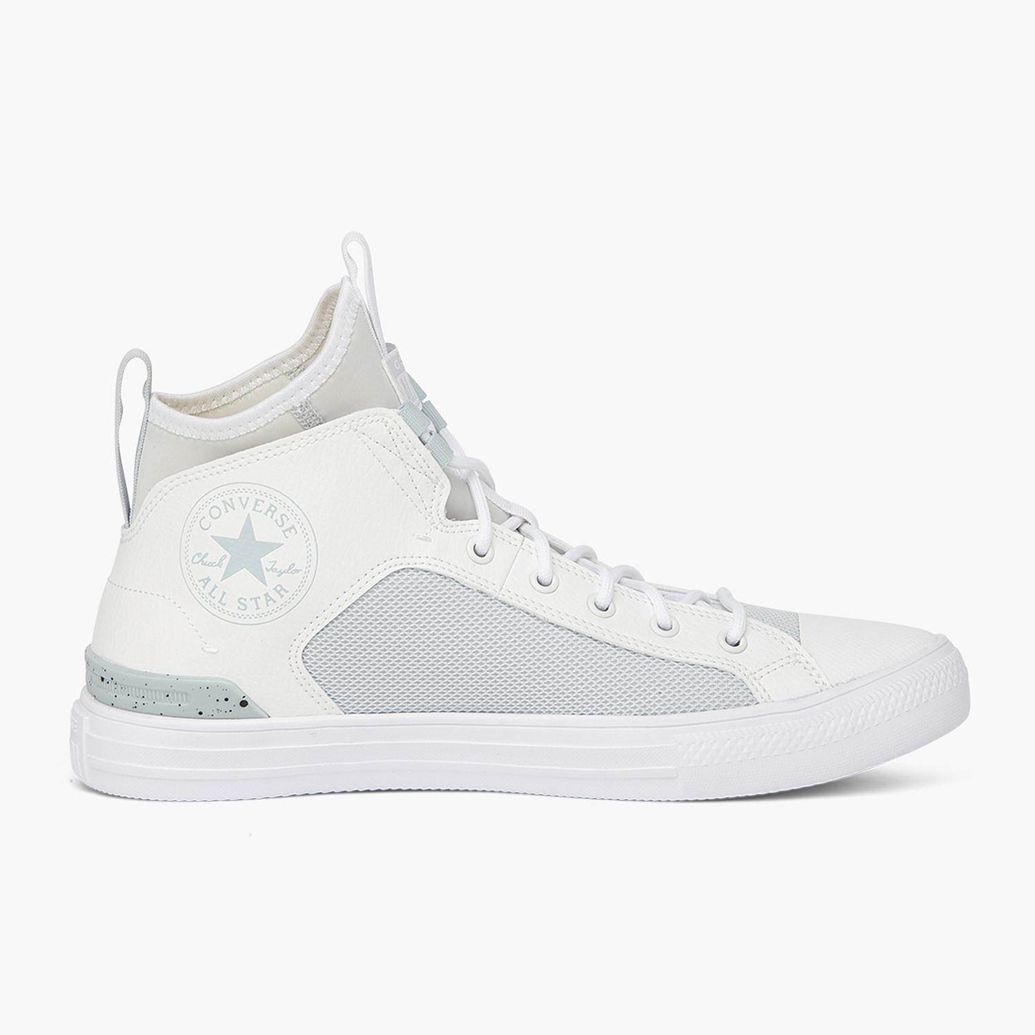 chuck taylor all star ultra mid white