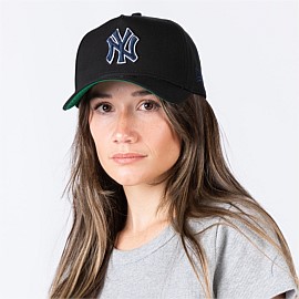 940 A-Frame New York Yankees Black Team Classics Cap
